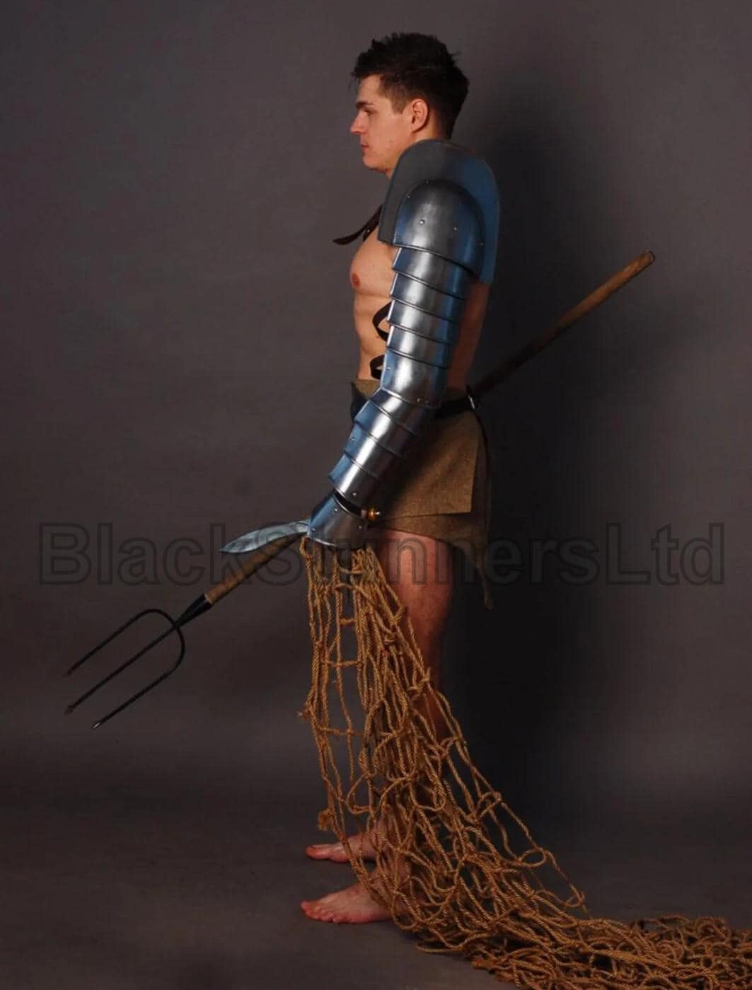 Gladiator-Style Steel Single Shoulder Pauldron - product photo 2